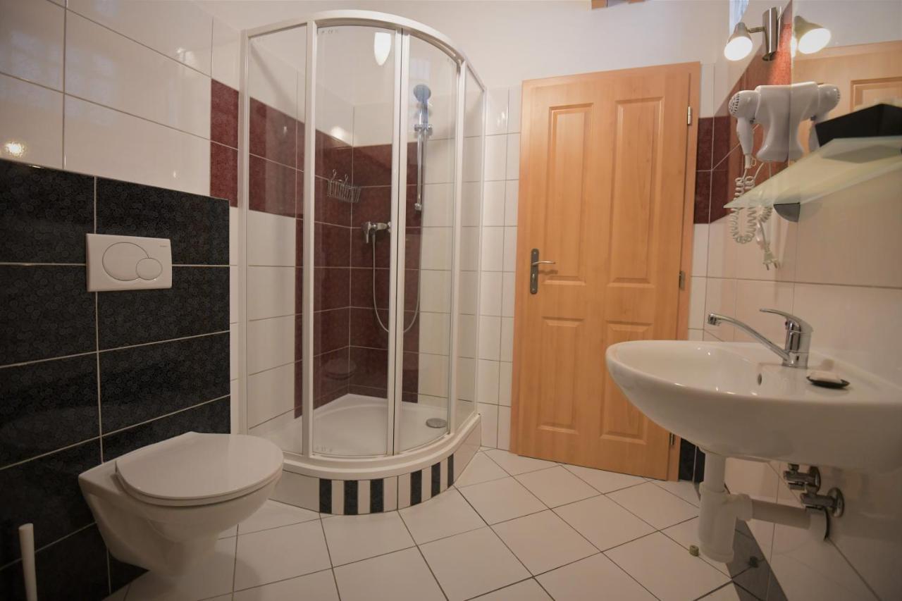 Quadruple Room,1026341002:JPEG